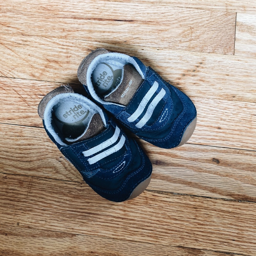 Stride rite size 5m baby shoes